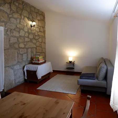 Casa Da Ondrinha Holiday home Capinha