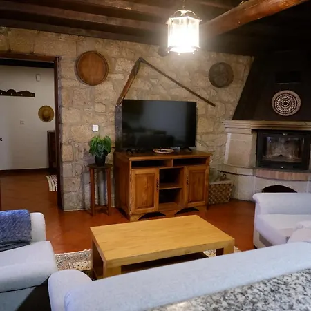 Holiday home Casa Da Ondrinha