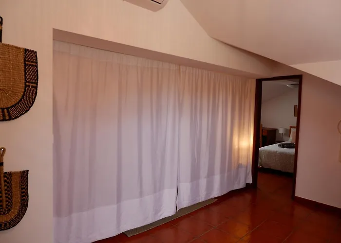 Casa Da Ondrinha * Capinha